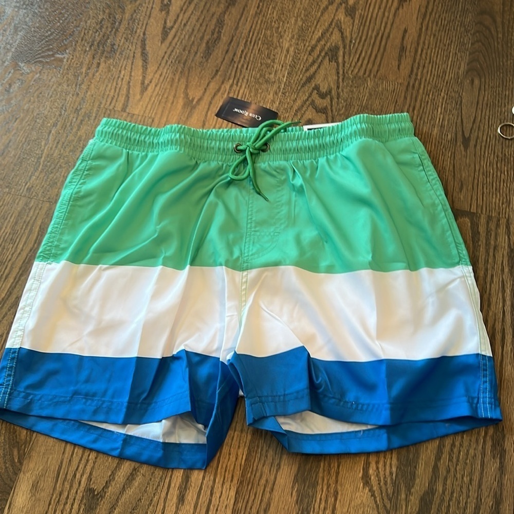 NWT mens Club Room swim trunks with mesh lining and draw string size large